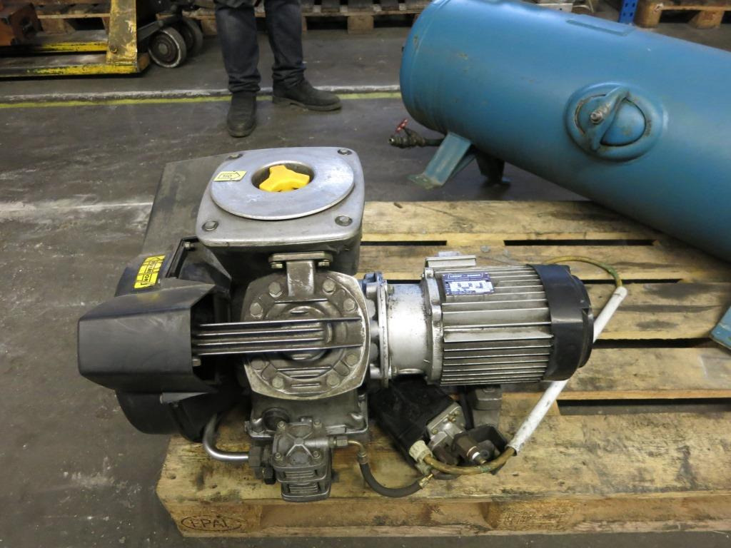 ATLAS-COPCO AIRLET LE 5 - Varaosat - Työstökone: kuva ATLAS-COPCO AIRLET LE 5 - Varaosat - Työstökone ATLAS-COPCO AIRLET LE 5 - Varaosat - Työstökone: kuva ATLAS-COPCO AIRLET LE 5 - Varaosat - Työstökone