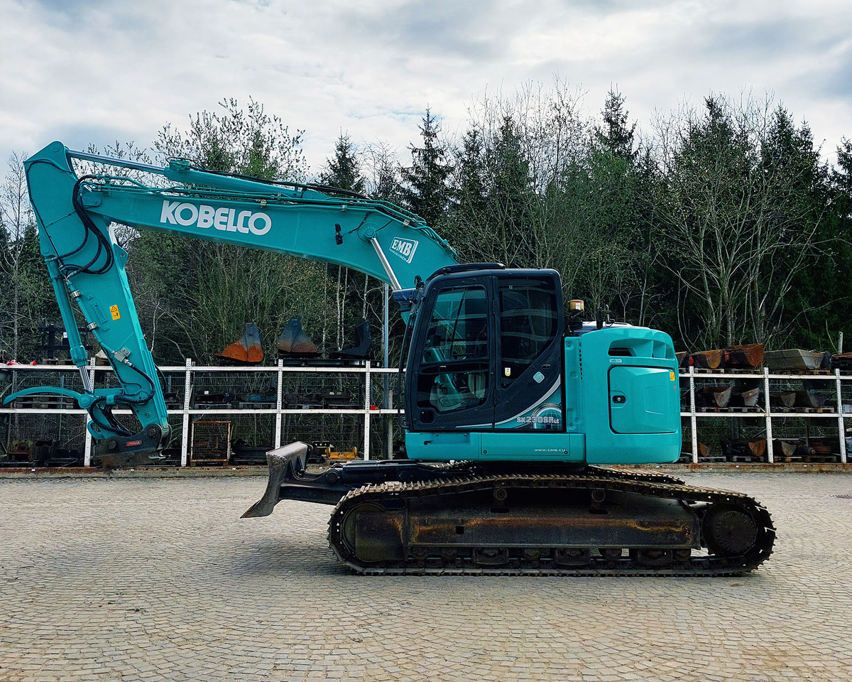 Kobelco SK230SRLC-5 - Telakaivukone: kuva Kobelco SK230SRLC-5 - Telakaivukone Kobelco SK230SRLC-5 - Telakaivukone: kuva Kobelco SK230SRLC-5 - Telakaivukone