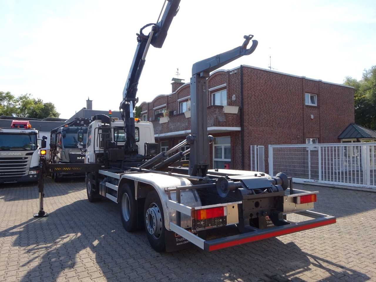 DAF 28-250 CF Abroller + HIA B195-3 Kran - Koukkulava kuorma-auto, Nosturiauto: kuva DAF 28-250 CF Abroller + HIA B195-3 Kran - Koukkulava kuorma-auto, Nosturiauto DAF 28-250 CF Abroller + HIA B195-3 Kran - Koukkulava kuorma-auto, Nosturiauto: kuva DAF 28-250 CF Abroller + HIA B195-3 Kran - Koukkulava kuorma-auto, Nosturiauto