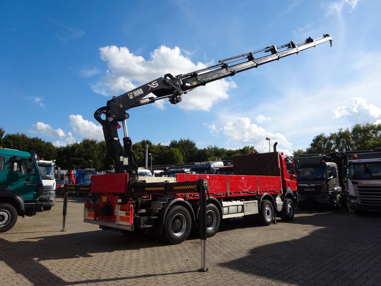 DAF 85.410 Pritsche + HIAB 322E6 Kran 8x4 - Nosturiauto: kuva DAF 85.410 Pritsche + HIAB 322E6 Kran 8x4 - Nosturiauto DAF 85.410 Pritsche + HIAB 322E6 Kran 8x4 - Nosturiauto: kuva DAF 85.410 Pritsche + HIAB 322E6 Kran 8x4 - Nosturiauto