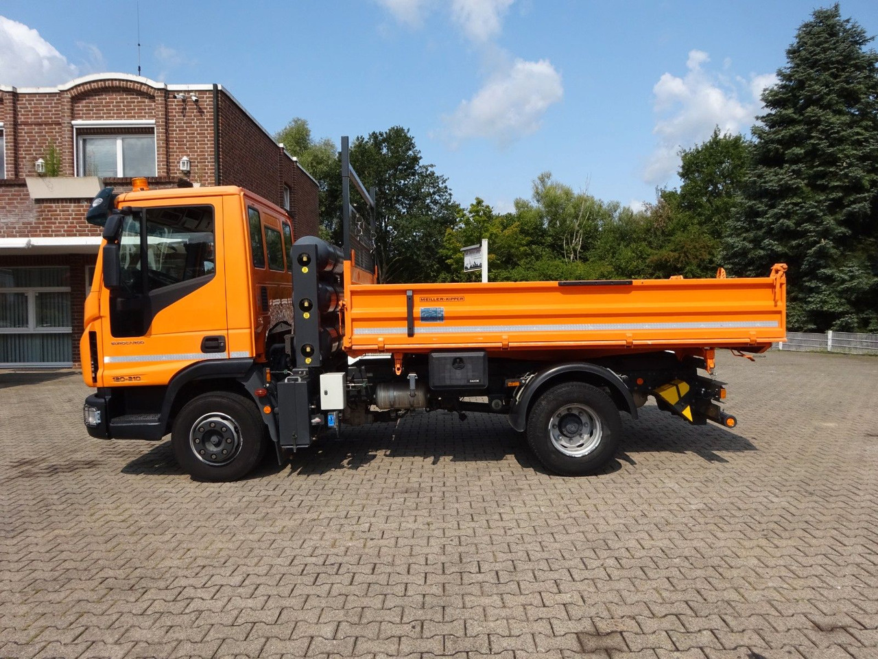 Iveco 120-210 MEILLER 3Skipper CNG GAS 4x2 - Kippiauto kuorma-auto: kuva Iveco 120-210 MEILLER 3Skipper CNG GAS 4x2 - Kippiauto kuorma-auto Iveco 120-210 MEILLER 3Skipper CNG GAS 4x2 - Kippiauto kuorma-auto: kuva Iveco 120-210 MEILLER 3Skipper CNG GAS 4x2 - Kippiauto kuorma-auto