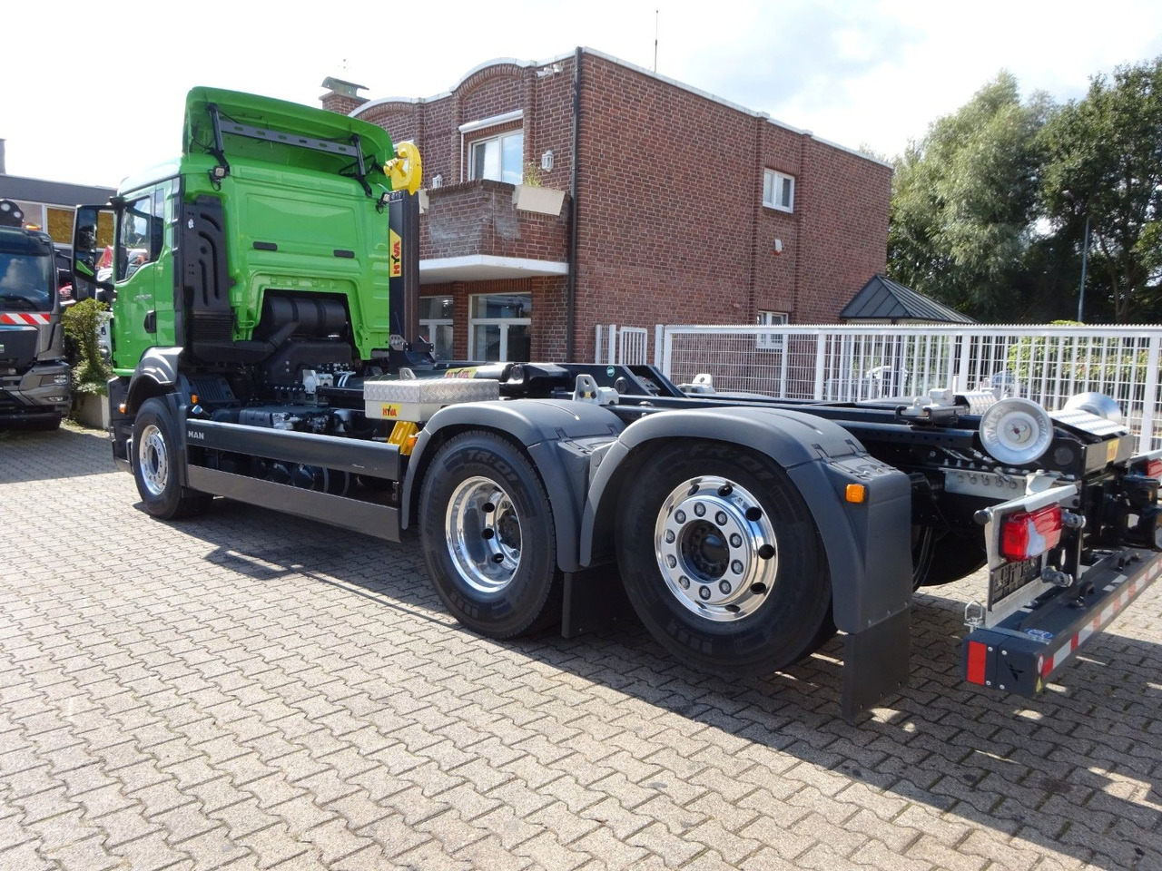 MAN 26.520 TGS HYVA Abroller 6x2 NEU - Koukkulava kuorma-auto: kuva MAN 26.520 TGS HYVA Abroller 6x2 NEU - Koukkulava kuorma-auto MAN 26.520 TGS HYVA Abroller 6x2 NEU - Koukkulava kuorma-auto: kuva MAN 26.520 TGS HYVA Abroller 6x2 NEU - Koukkulava kuorma-auto