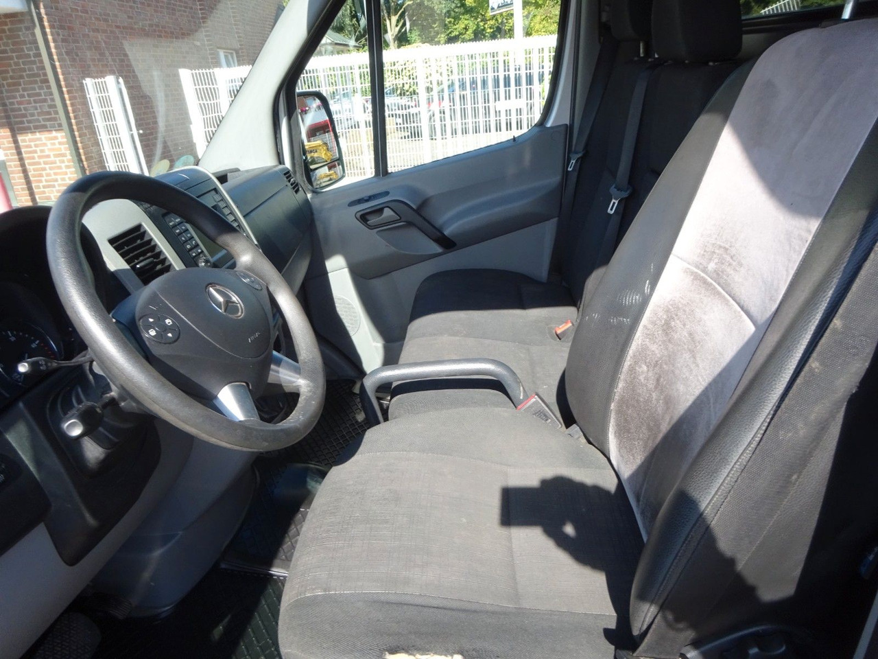 Pakettiauto Mercedes-Benz Sprinter 316CDI Mixto 4x2: kuva Pakettiauto Mercedes-Benz Sprinter 316CDI Mixto 4x2 Pakettiauto Mercedes-Benz Sprinter 316CDI Mixto 4x2: kuva Pakettiauto Mercedes-Benz Sprinter 316CDI Mixto 4x2