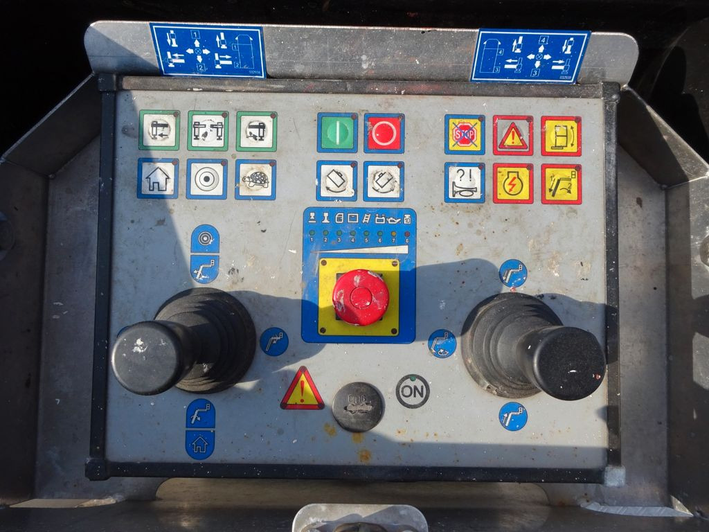 Itsekulkevat henkilönostimet, Tavara-auto Nissan CABSTAR 35.13 PALFINGER Steiger P260B 26 Meter: kuva Itsekulkevat henkilönostimet, Tavara-auto Nissan CABSTAR 35.13 PALFINGER Steiger P260B 26 Meter