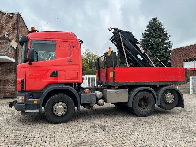 Scania 124 L 470 Pritsche + MKG HLK 201 HP 6x2 - Lava-kuorma-auto, Nosturiauto: kuva Scania 124 L 470 Pritsche + MKG HLK 201 HP 6x2 - Lava-kuorma-auto, Nosturiauto Scania 124 L 470 Pritsche + MKG HLK 201 HP 6x2 - Lava-kuorma-auto, Nosturiauto: kuva Scania 124 L 470 Pritsche + MKG HLK 201 HP 6x2 - Lava-kuorma-auto, Nosturiauto