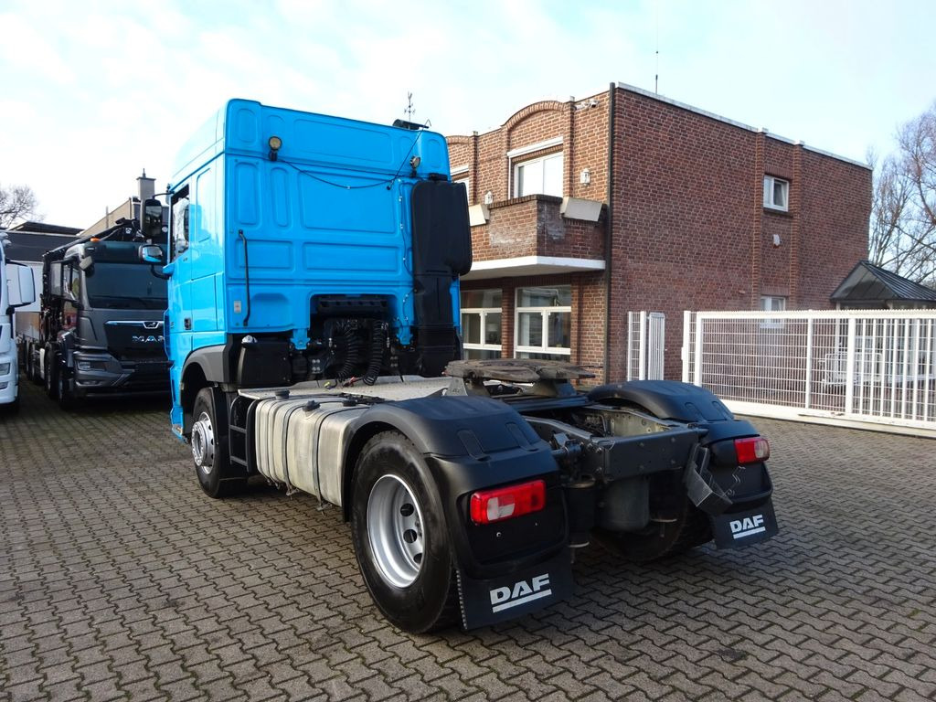 DAF XF 440 + Hydrl. Pumpe 4x2 - Vetopöytäauto: kuva DAF XF 440 + Hydrl. Pumpe 4x2 - Vetopöytäauto DAF XF 440 + Hydrl. Pumpe 4x2 - Vetopöytäauto: kuva DAF XF 440 + Hydrl. Pumpe 4x2 - Vetopöytäauto