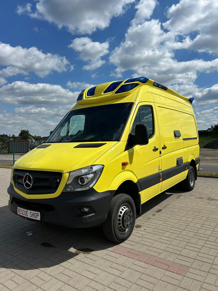 Mercedes-Benz Sprinter 519 CDI 4X4 **Ambulace** - Pikkubussi: kuva Mercedes-Benz Sprinter 519 CDI 4X4 **Ambulace** - Pikkubussi Mercedes-Benz Sprinter 519 CDI 4X4 **Ambulace** - Pikkubussi: kuva Mercedes-Benz Sprinter 519 CDI 4X4 **Ambulace** - Pikkubussi