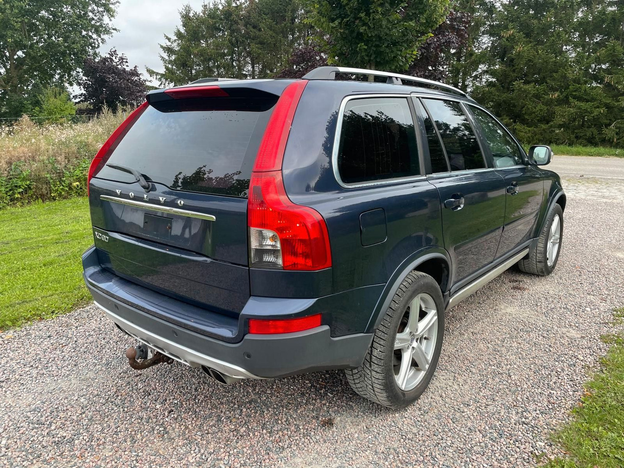 Volvo XC 90 XC90 D5 R-Design Geartronic - Maasturi/ Katumaasturi: kuva  Volvo XC 90 XC90 D5 R-Design Geartronic - Maasturi/ Katumaasturi Volvo XC 90 XC90 D5 R-Design Geartronic - Maasturi/ Katumaasturi: kuva  Volvo XC 90 XC90 D5 R-Design Geartronic - Maasturi/ Katumaasturi
