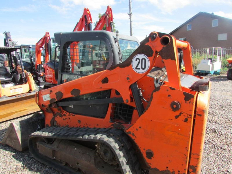 Bobcat T 590 High Flow Kompaktlader 26.000 EUR - Liukuohjattu kuormaaja: kuva Bobcat T 590 High Flow Kompaktlader 26.000 EUR - Liukuohjattu kuormaaja Bobcat T 590 High Flow Kompaktlader 26.000 EUR - Liukuohjattu kuormaaja: kuva Bobcat T 590 High Flow Kompaktlader 26.000 EUR - Liukuohjattu kuormaaja
