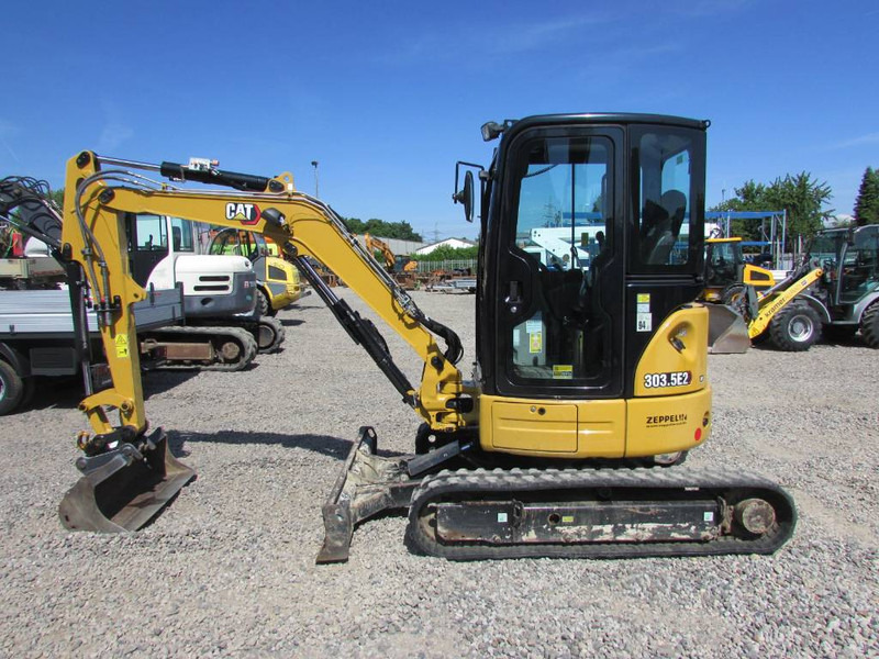 Cat 303.5 E2 CR Minibagger 32.000 EUR - Minikuormaaja: kuva Cat 303.5 E2 CR Minibagger 32.000 EUR - Minikuormaaja Cat 303.5 E2 CR Minibagger 32.000 EUR - Minikuormaaja: kuva Cat 303.5 E2 CR Minibagger 32.000 EUR - Minikuormaaja