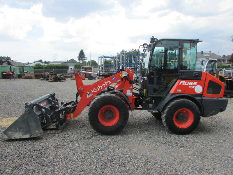 Kubota R 065 Radlader 31.000 EUR - Pyöräkuormaaja: kuva Kubota R 065 Radlader 31.000 EUR - Pyöräkuormaaja Kubota R 065 Radlader 31.000 EUR - Pyöräkuormaaja: kuva Kubota R 065 Radlader 31.000 EUR - Pyöräkuormaaja