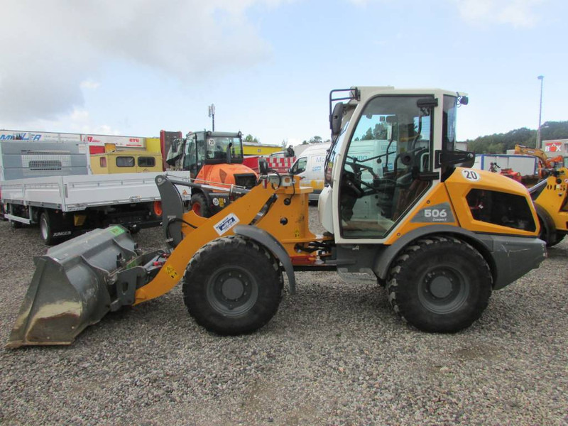 Liebherr L 506 Compact Radlader 41.500 EUR - Pyöräkuormaaja: kuva Liebherr L 506 Compact Radlader 41.500 EUR - Pyöräkuormaaja Liebherr L 506 Compact Radlader 41.500 EUR - Pyöräkuormaaja: kuva Liebherr L 506 Compact Radlader 41.500 EUR - Pyöräkuormaaja