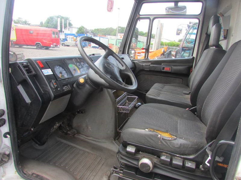 Pakettiauto Mercedes-Benz 813 D Vario Kastenwagen: kuva Pakettiauto Mercedes-Benz 813 D Vario Kastenwagen Pakettiauto Mercedes-Benz 813 D Vario Kastenwagen: kuva Pakettiauto Mercedes-Benz 813 D Vario Kastenwagen