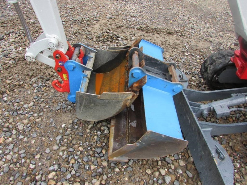 Takeuchi TB 210 R Minibagger 18.000 EUR - Minikuormaaja: kuva Takeuchi TB 210 R Minibagger 18.000 EUR - Minikuormaaja Takeuchi TB 210 R Minibagger 18.000 EUR - Minikuormaaja: kuva Takeuchi TB 210 R Minibagger 18.000 EUR - Minikuormaaja