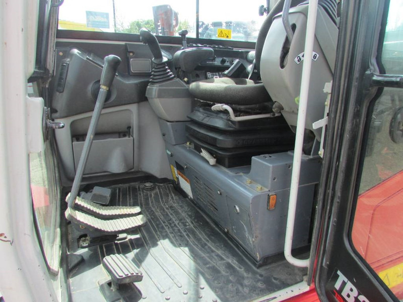 Takeuchi TB 260 Minibagger / AC / 43.500 EUR - Minikuormaaja: kuva Takeuchi TB 260 Minibagger / AC / 43.500 EUR - Minikuormaaja Takeuchi TB 260 Minibagger / AC / 43.500 EUR - Minikuormaaja: kuva Takeuchi TB 260 Minibagger / AC / 43.500 EUR - Minikuormaaja
