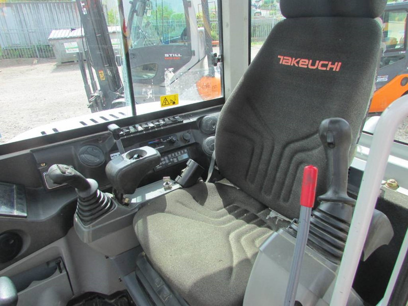 Takeuchi TB 260 Minibagger / AC / 43.500 EUR - Minikuormaaja: kuva Takeuchi TB 260 Minibagger / AC / 43.500 EUR - Minikuormaaja Takeuchi TB 260 Minibagger / AC / 43.500 EUR - Minikuormaaja: kuva Takeuchi TB 260 Minibagger / AC / 43.500 EUR - Minikuormaaja