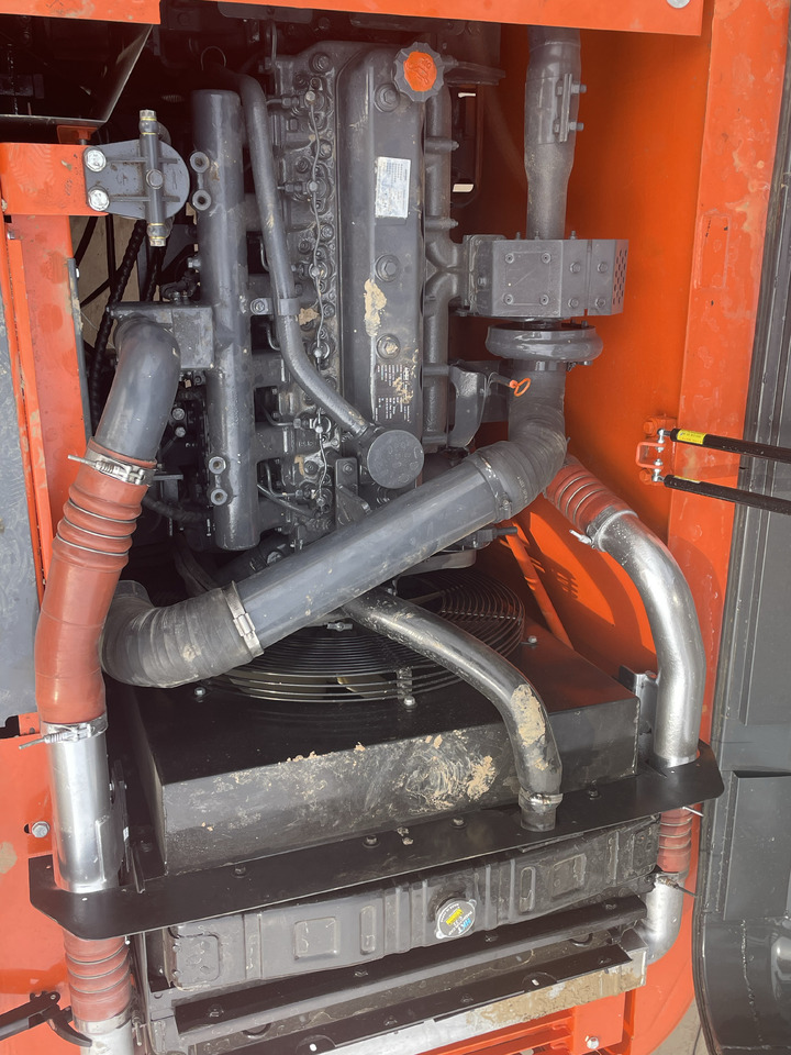 DOOSAN DX225LC-9C - Telakaivukone: kuva DOOSAN DX225LC-9C - Telakaivukone DOOSAN DX225LC-9C - Telakaivukone: kuva DOOSAN DX225LC-9C - Telakaivukone