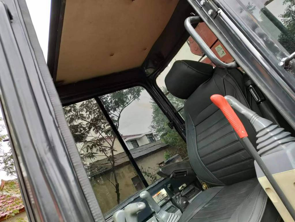 Minikuormaaja Doosan DH 55: kuva Minikuormaaja Doosan DH 55 Minikuormaaja Doosan DH 55: kuva Minikuormaaja Doosan DH 55