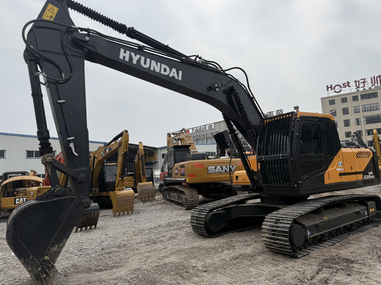 HYUNDAI HX220HD - Telakaivukone: kuva HYUNDAI HX220HD - Telakaivukone HYUNDAI HX220HD - Telakaivukone: kuva HYUNDAI HX220HD - Telakaivukone