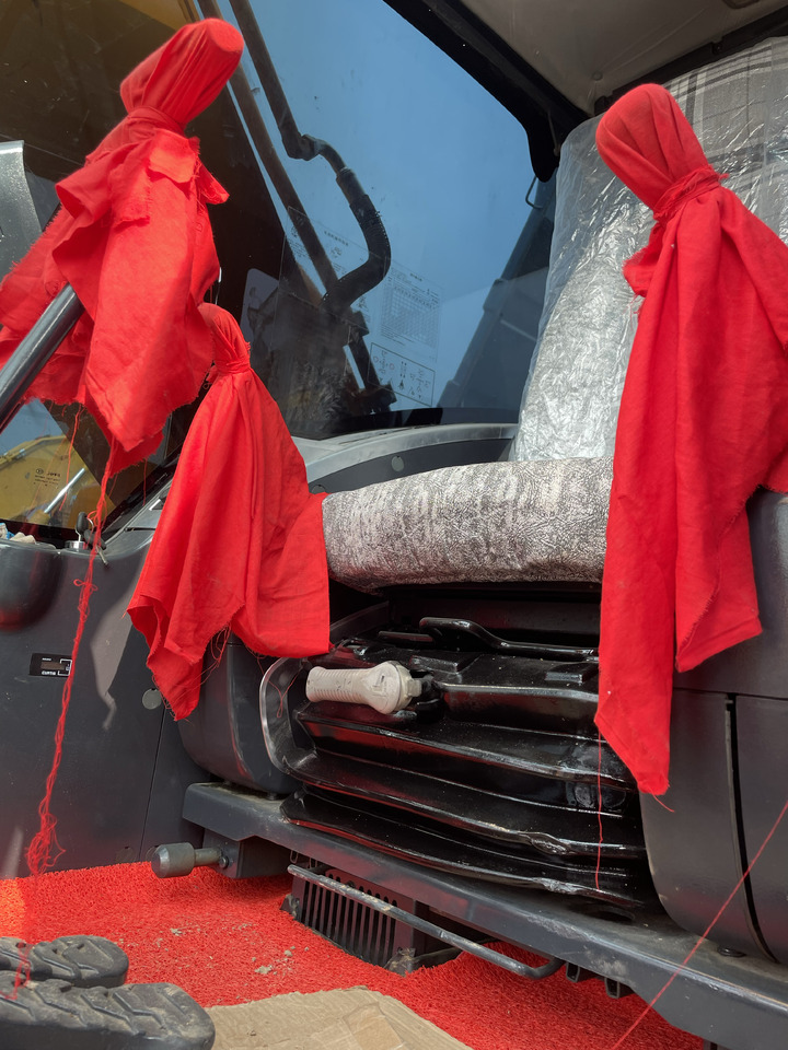 Hyundai R220LC-9S - Telakaivukone: kuva Hyundai R220LC-9S - Telakaivukone Hyundai R220LC-9S - Telakaivukone: kuva Hyundai R220LC-9S - Telakaivukone