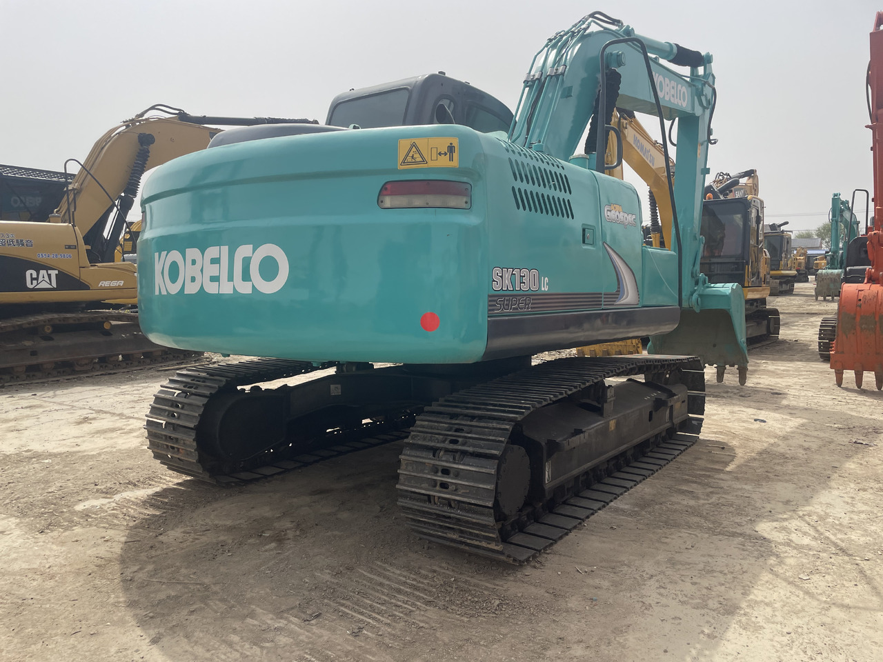 KOBELCO SK130-8 - Telakaivukone: kuva KOBELCO SK130-8 - Telakaivukone KOBELCO SK130-8 - Telakaivukone: kuva KOBELCO SK130-8 - Telakaivukone