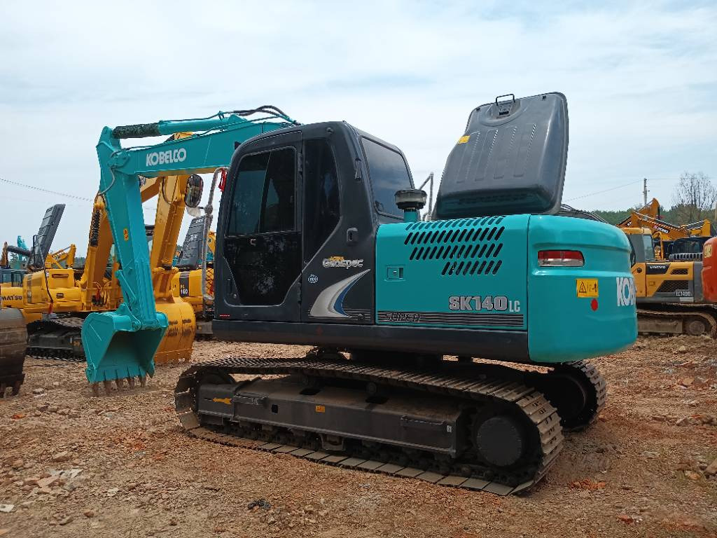 KOBELCO SK140 - Telakaivukone: kuva KOBELCO SK140 - Telakaivukone KOBELCO SK140 - Telakaivukone: kuva KOBELCO SK140 - Telakaivukone