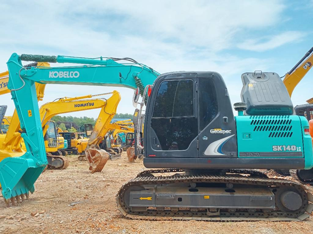 KOBELCO SK140 - Telakaivukone: kuva KOBELCO SK140 - Telakaivukone KOBELCO SK140 - Telakaivukone: kuva KOBELCO SK140 - Telakaivukone