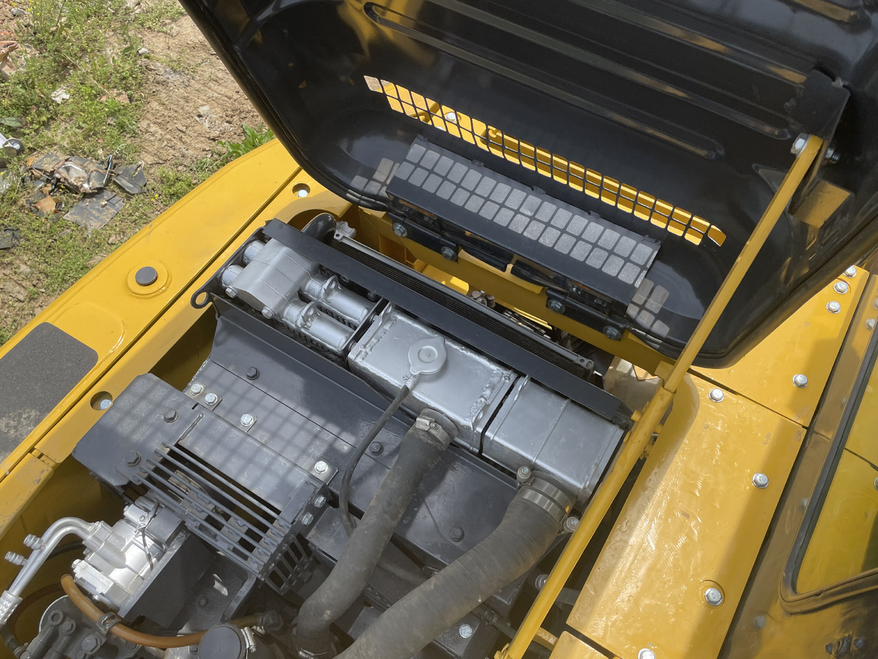 KOMATSU PC 130-7 - Minikuormaaja: kuva KOMATSU PC 130-7 - Minikuormaaja KOMATSU PC 130-7 - Minikuormaaja: kuva KOMATSU PC 130-7 - Minikuormaaja