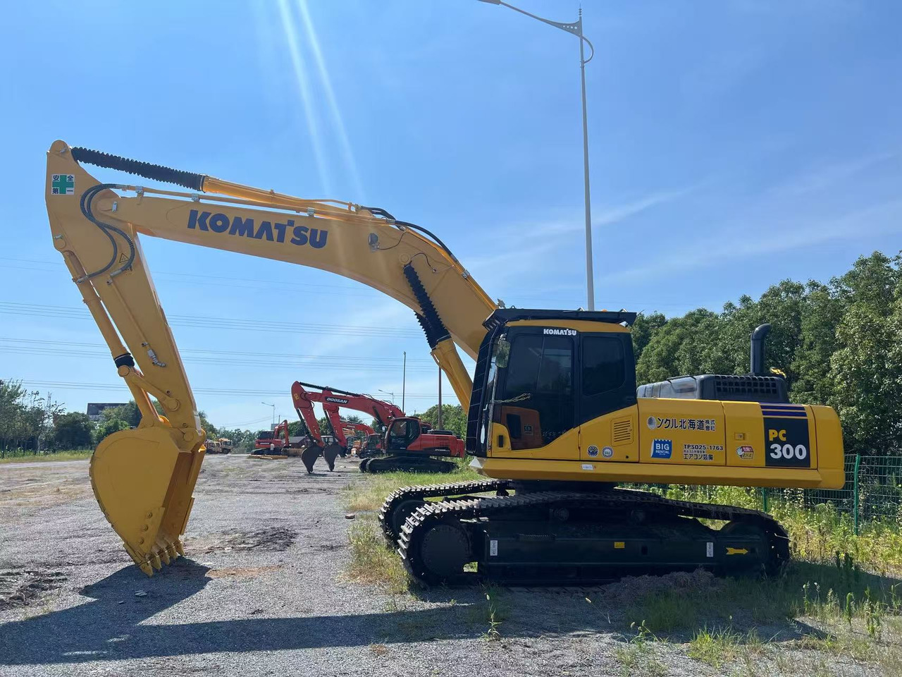 KOMATSU PC300-7 - Telakaivukone: kuva KOMATSU PC300-7 - Telakaivukone KOMATSU PC300-7 - Telakaivukone: kuva KOMATSU PC300-7 - Telakaivukone