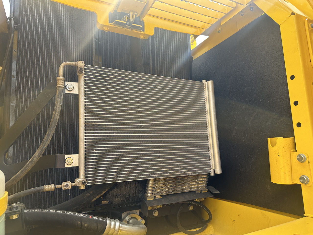 Komatsu PC 240 LC-8 - Telakaivukone: kuva Komatsu PC 240 LC-8 - Telakaivukone Komatsu PC 240 LC-8 - Telakaivukone: kuva Komatsu PC 240 LC-8 - Telakaivukone