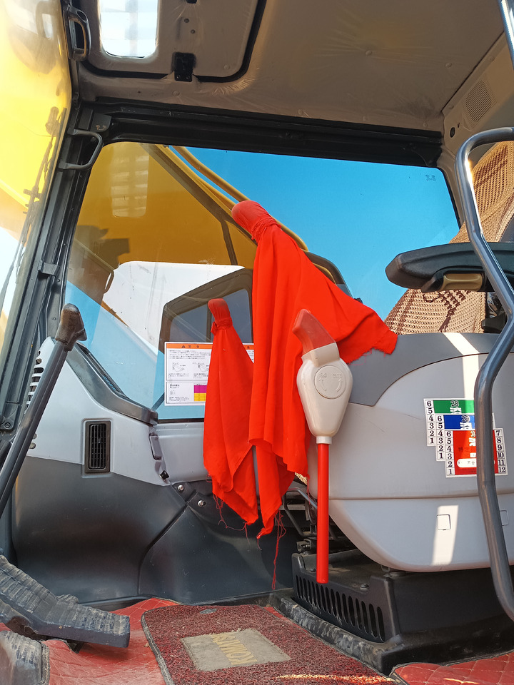 Komatsu PC 350-7 - Telakaivukone: kuva Komatsu PC 350-7 - Telakaivukone Komatsu PC 350-7 - Telakaivukone: kuva Komatsu PC 350-7 - Telakaivukone