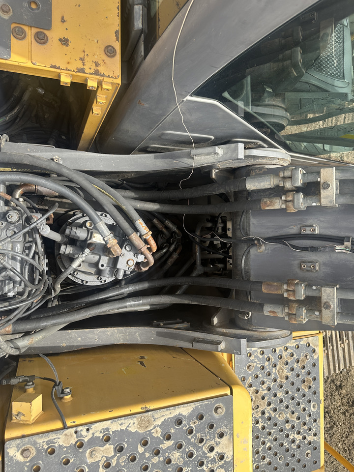 VOLVO EC220D - Telakaivukone: kuva VOLVO EC220D - Telakaivukone VOLVO EC220D - Telakaivukone: kuva VOLVO EC220D - Telakaivukone