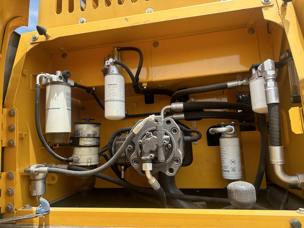 Telakaivukone VOLVO EC250D: kuva Telakaivukone VOLVO EC250D