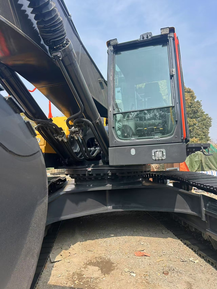 Volvo EC480 - Telakaivukone: kuva Volvo EC480 - Telakaivukone Volvo EC480 - Telakaivukone: kuva Volvo EC480 - Telakaivukone