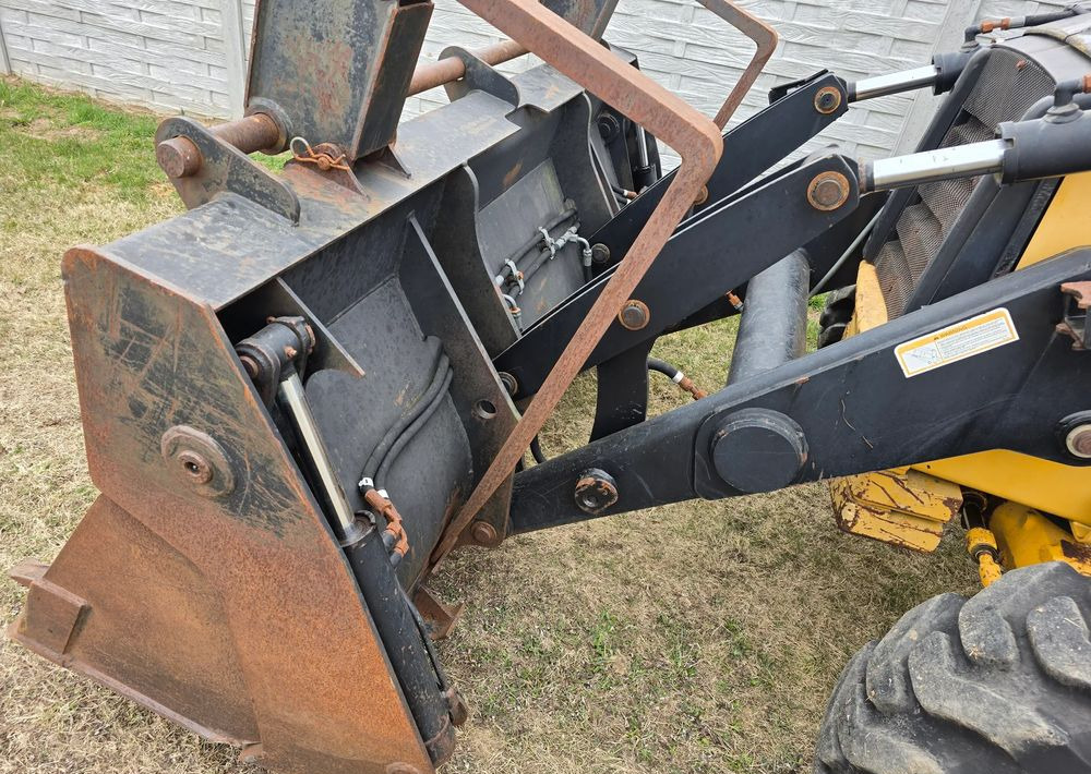 Caterpillar - Kaivuri-trukki: kuva Caterpillar - Kaivuri-trukki Caterpillar - Kaivuri-trukki: kuva Caterpillar - Kaivuri-trukki