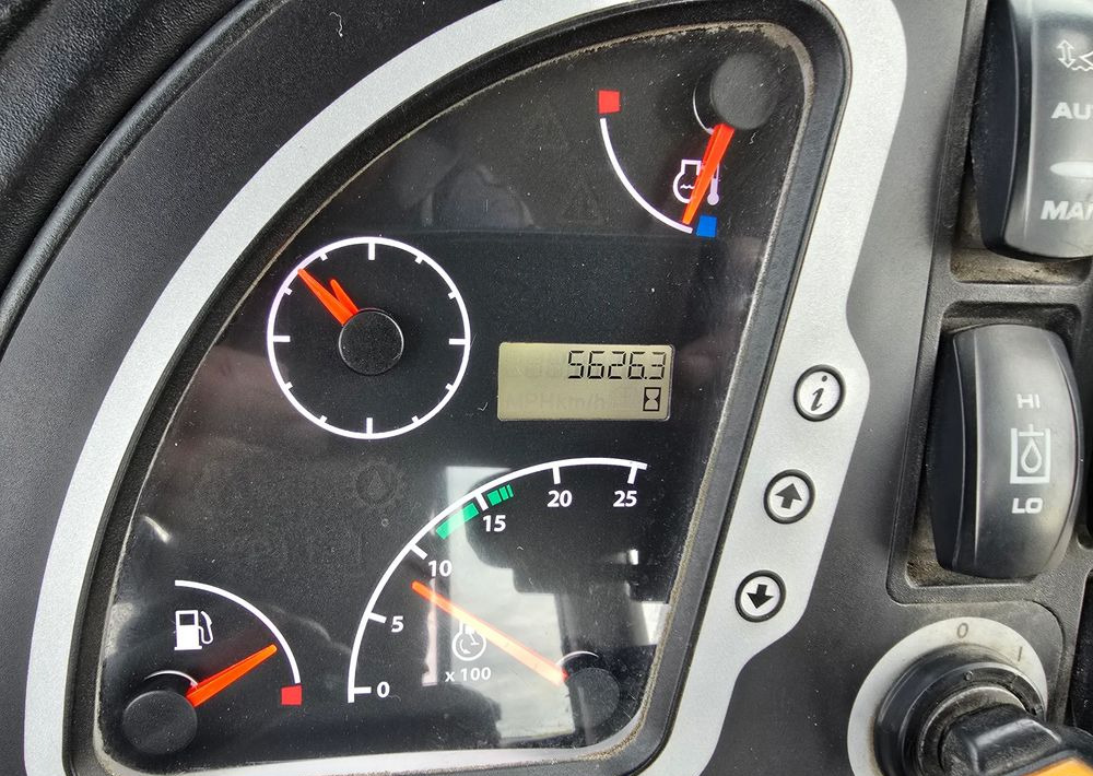 JCB - Kaivuri-trukki: kuva JCB - Kaivuri-trukki JCB - Kaivuri-trukki: kuva JCB - Kaivuri-trukki