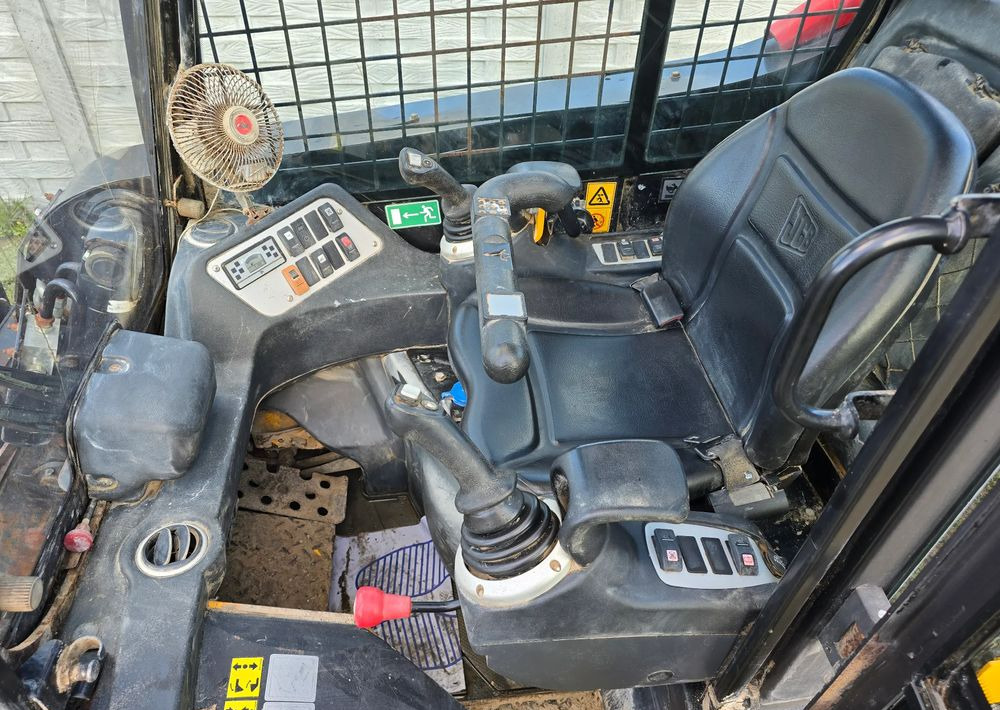 JCB - Liukuohjattu kuormaaja: kuva JCB - Liukuohjattu kuormaaja JCB - Liukuohjattu kuormaaja: kuva JCB - Liukuohjattu kuormaaja