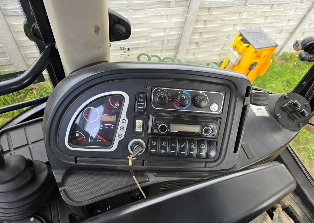 JCB - Kaivuri-trukki: kuva JCB - Kaivuri-trukki JCB - Kaivuri-trukki: kuva JCB - Kaivuri-trukki