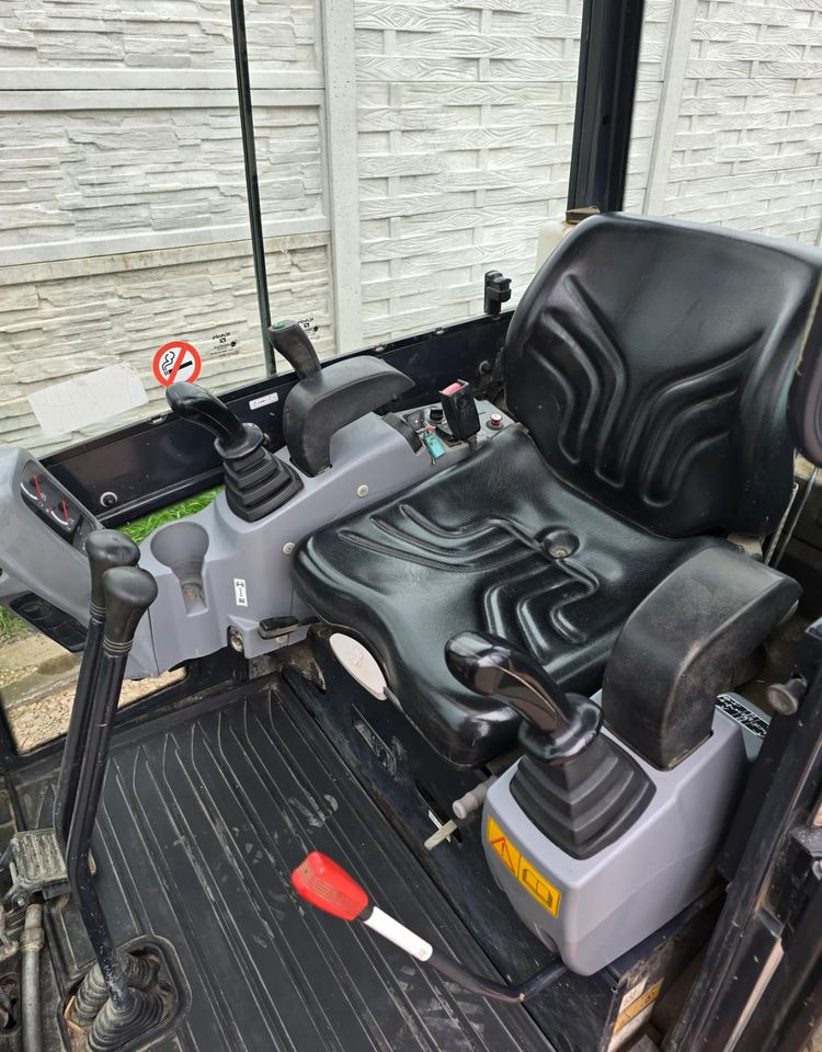 Kubota - Minikuormaaja: kuva  Kubota - Minikuormaaja Kubota - Minikuormaaja: kuva  Kubota - Minikuormaaja