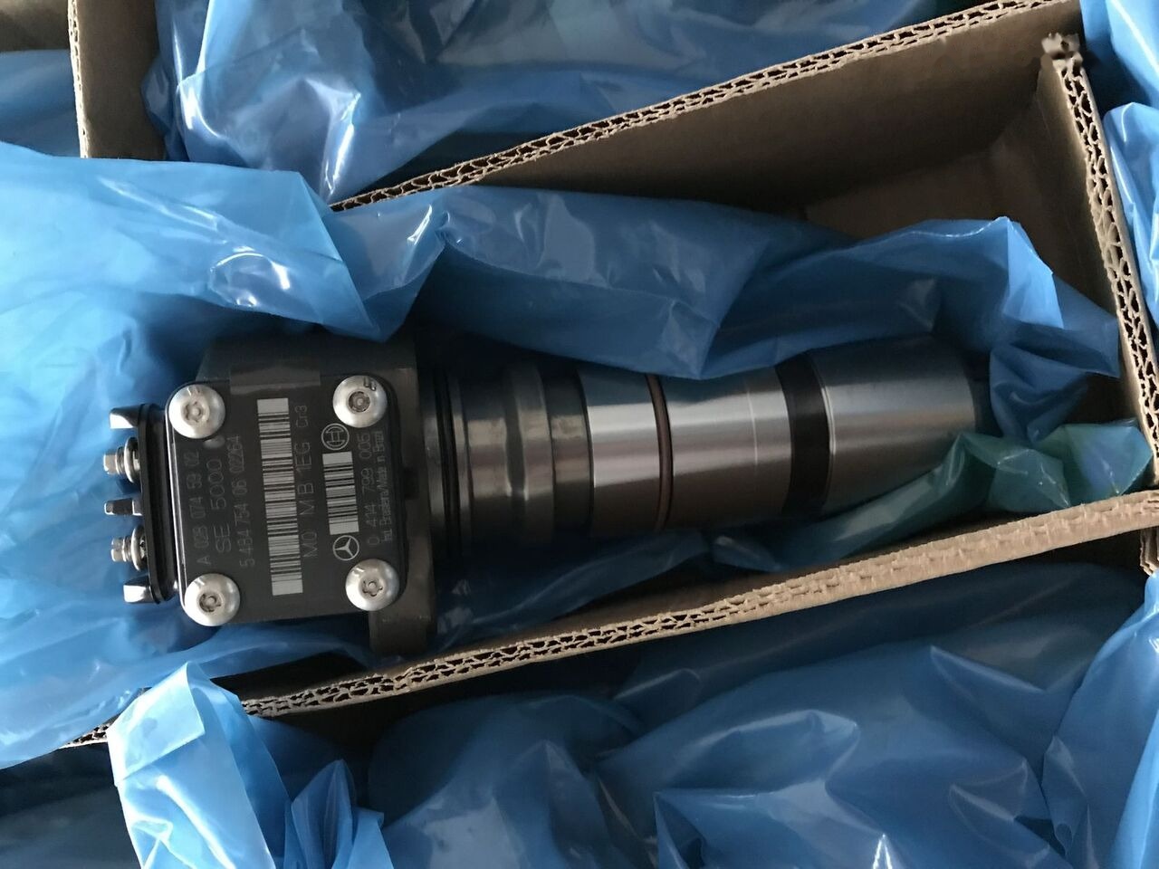 Bosch 028745902 Mercedes-Benz AXOR-ATEGO-ACTROS MERCEDES truck - Polttoainepumppu - Kuorma-auto: kuva Bosch 028745902 Mercedes-Benz AXOR-ATEGO-ACTROS MERCEDES truck - Polttoainepumppu - Kuorma-auto Bosch 028745902 Mercedes-Benz AXOR-ATEGO-ACTROS MERCEDES truck - Polttoainepumppu - Kuorma-auto: kuva Bosch 028745902 Mercedes-Benz AXOR-ATEGO-ACTROS MERCEDES truck - Polttoainepumppu - Kuorma-auto