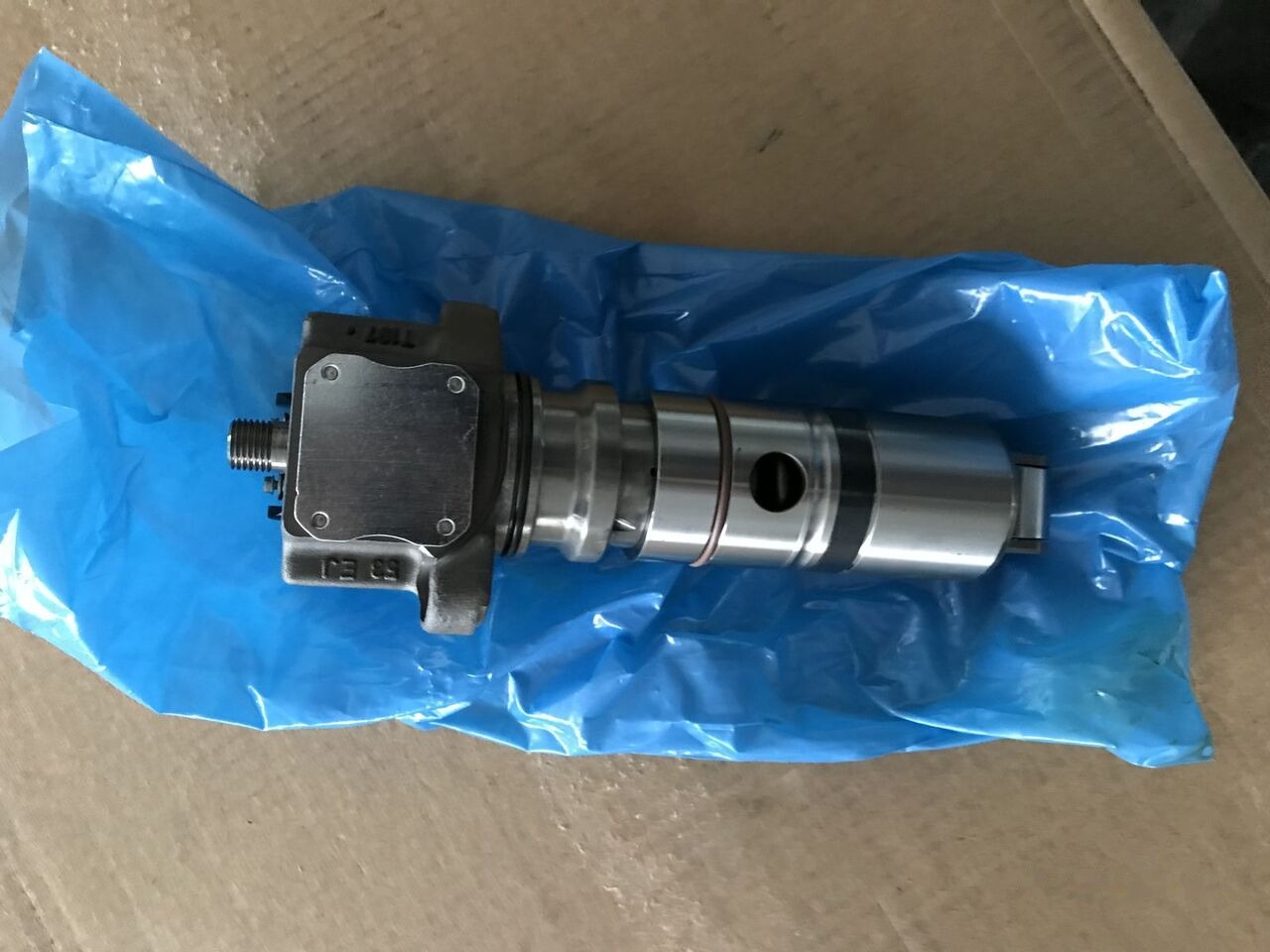 Bosch 2018 0280748802 Mercedes-Benz AXOR-ATEGO-ACTROS truck - Polttoainepumppu - Kuorma-auto: kuva Bosch 2018 0280748802 Mercedes-Benz AXOR-ATEGO-ACTROS truck - Polttoainepumppu - Kuorma-auto Bosch 2018 0280748802 Mercedes-Benz AXOR-ATEGO-ACTROS truck - Polttoainepumppu - Kuorma-auto: kuva Bosch 2018 0280748802 Mercedes-Benz AXOR-ATEGO-ACTROS truck - Polttoainepumppu - Kuorma-auto