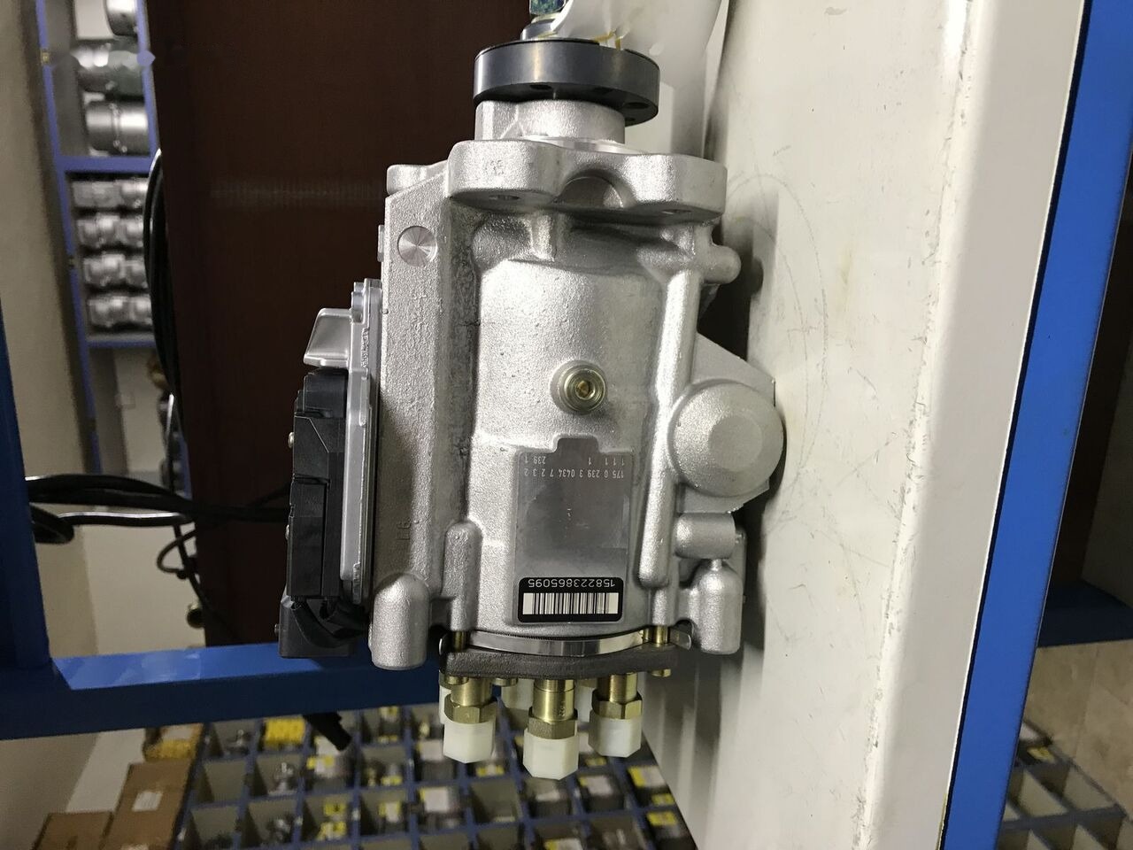 Bosch 2018 51965010612 MAN - Polttoainepumppu - Kuorma-auto: kuva Bosch 2018 51965010612 MAN - Polttoainepumppu - Kuorma-auto Bosch 2018 51965010612 MAN - Polttoainepumppu - Kuorma-auto: kuva Bosch 2018 51965010612 MAN - Polttoainepumppu - Kuorma-auto