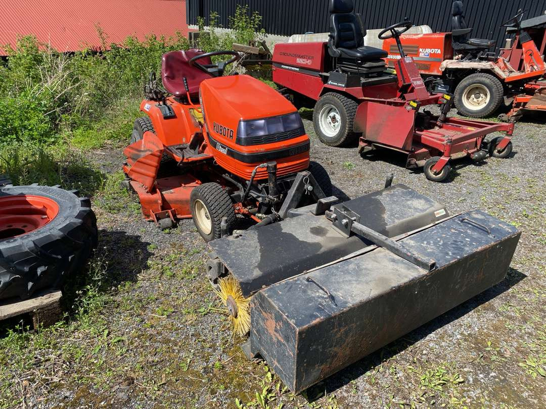 2000 Kubota G1700//Sitteklipper med feier og oppsamler - Ruohonleikkuri: kuva 2000 Kubota G1700//Sitteklipper med feier og oppsamler - Ruohonleikkuri 2000 Kubota G1700//Sitteklipper med feier og oppsamler - Ruohonleikkuri: kuva 2000 Kubota G1700//Sitteklipper med feier og oppsamler - Ruohonleikkuri