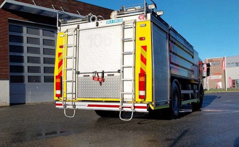 2005 Mercedes-Benz Econic 1833L / 2,50m høyde / Water tanker / Firetruck - Paloauto: kuva 2005 Mercedes-Benz Econic 1833L / 2,50m høyde / Water tanker / Firetruck - Paloauto 2005 Mercedes-Benz Econic 1833L / 2,50m høyde / Water tanker / Firetruck - Paloauto: kuva 2005 Mercedes-Benz Econic 1833L / 2,50m høyde / Water tanker / Firetruck - Paloauto