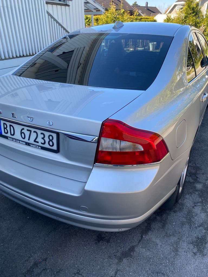 2010 Volvo S80 - Henkilöauto: kuva 2010 Volvo S80 - Henkilöauto 2010 Volvo S80 - Henkilöauto: kuva 2010 Volvo S80 - Henkilöauto
