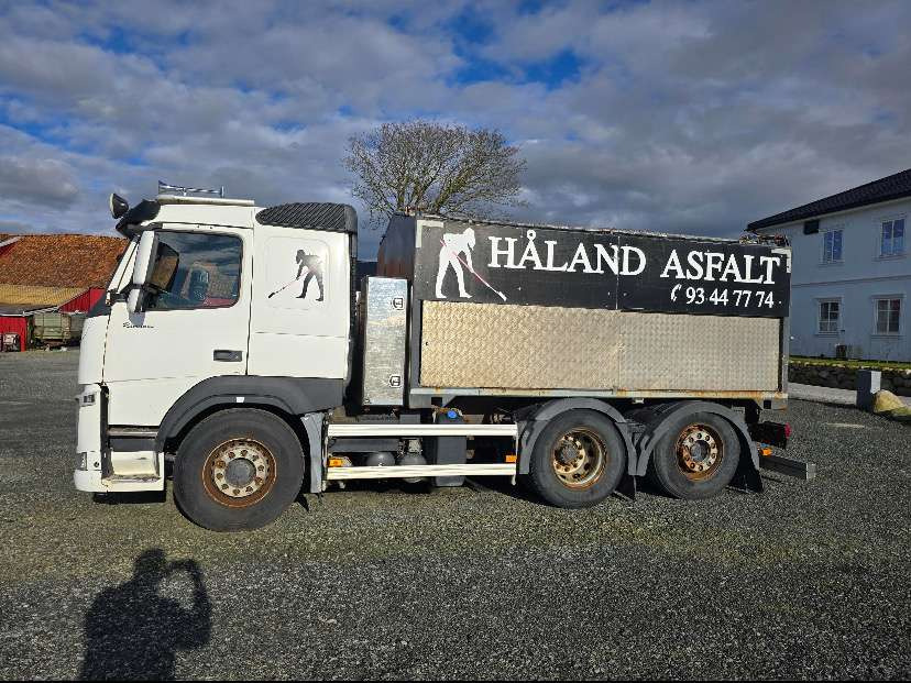 2015 Volvo FM 370 EU-GODKJENT - Asfaltinlaskija: kuva 2015 Volvo FM 370 EU-GODKJENT - Asfaltinlaskija 2015 Volvo FM 370 EU-GODKJENT - Asfaltinlaskija: kuva 2015 Volvo FM 370 EU-GODKJENT - Asfaltinlaskija