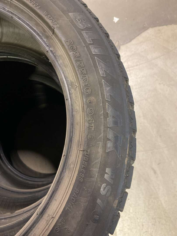 Bridgestone Blizzak WS70 vinterdekk - Työkalu/ Laitteet: kuva Bridgestone Blizzak WS70 vinterdekk - Työkalu/ Laitteet Bridgestone Blizzak WS70 vinterdekk - Työkalu/ Laitteet: kuva Bridgestone Blizzak WS70 vinterdekk - Työkalu/ Laitteet