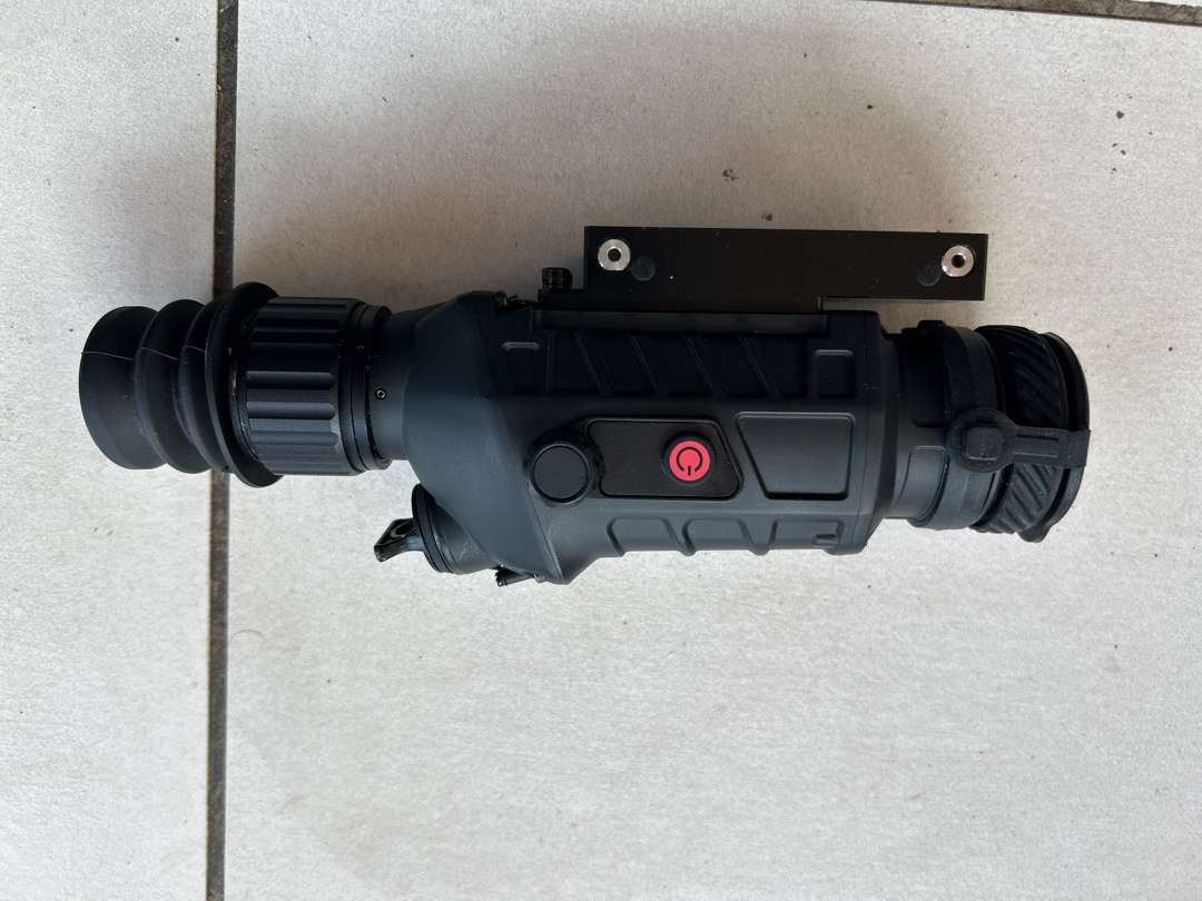 Infrarød nattkikkert GUIDE TA435 Clip-on frontmontert termisk kikkert (NY) - Työkalu/ Laitteet: kuva Infrarød nattkikkert GUIDE TA435 Clip-on frontmontert termisk kikkert (NY) - Työkalu/ Laitteet Infrarød nattkikkert GUIDE TA435 Clip-on frontmontert termisk kikkert (NY) - Työkalu/ Laitteet: kuva Infrarød nattkikkert GUIDE TA435 Clip-on frontmontert termisk kikkert (NY) - Työkalu/ Laitteet