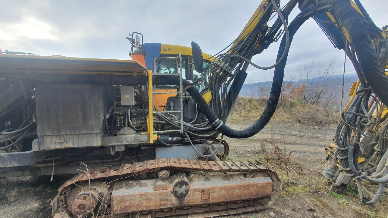 Atlas Copco D9c -11 - Porakone: kuva Atlas Copco D9c -11 - Porakone Atlas Copco D9c -11 - Porakone: kuva Atlas Copco D9c -11 - Porakone