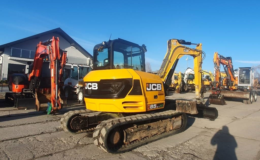 JCB 85 Z-1 - Minikuormaaja: kuva JCB 85 Z-1 - Minikuormaaja JCB 85 Z-1 - Minikuormaaja: kuva JCB 85 Z-1 - Minikuormaaja